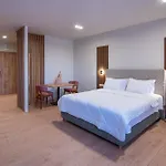 Kosmapolitan Hotel Messíni