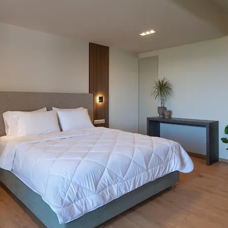 Kosmapolitan Μεσσήνη