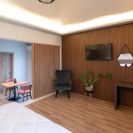 Kosmapolitan 3* Messíni