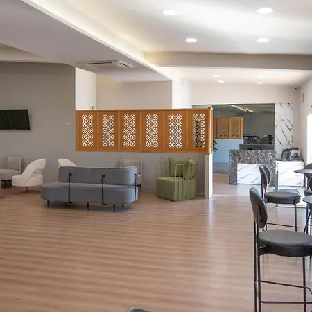 فندق Kosmapolitan 3*
