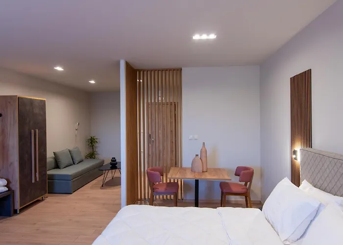 Kosmapolitan 3* Messíni