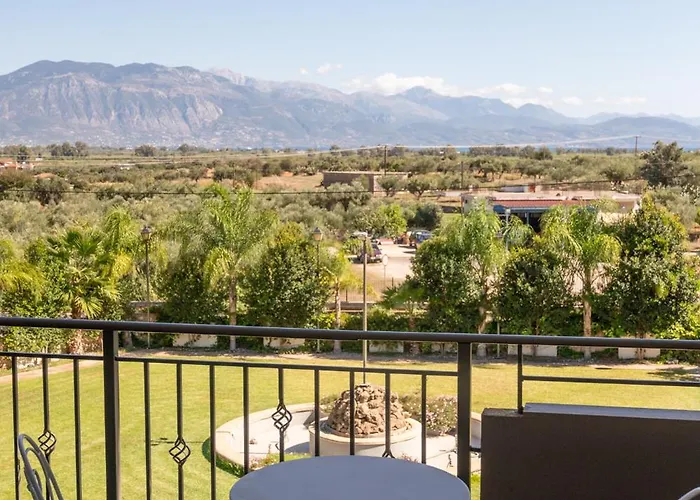 Kosmapolitan Hotel Messíni