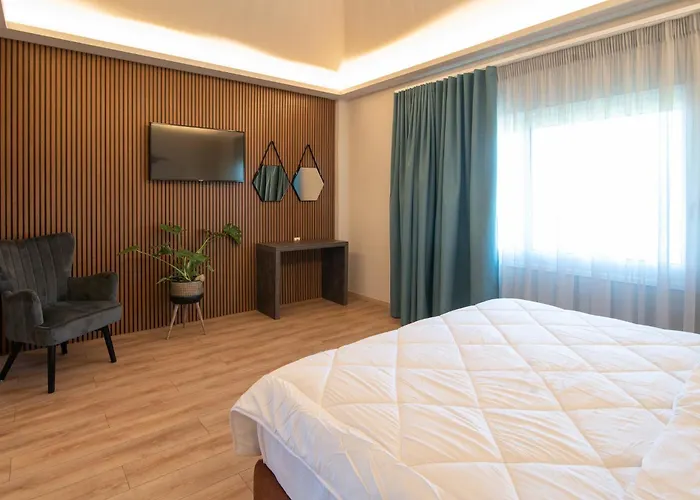 Kosmapolitan Hotel Messíni